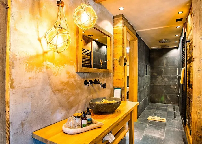 Mons Silva Private Luxury Chalets